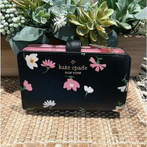 Kate Spade Medium Compact Bifold Wallet